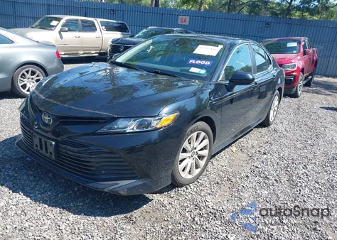 2020 Toyota Camry Le из США, поврежденный, VIN 4T1C11AK3LU932413